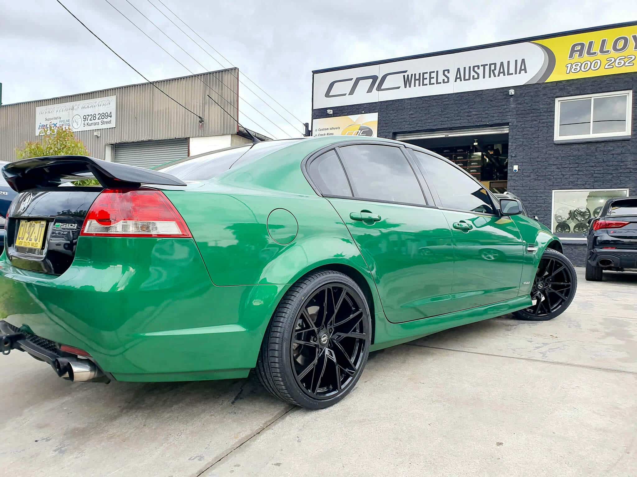 Holden_Commodore_SIDI_Wheels_GT_Form_Interflow_Gloss_Black_Rims