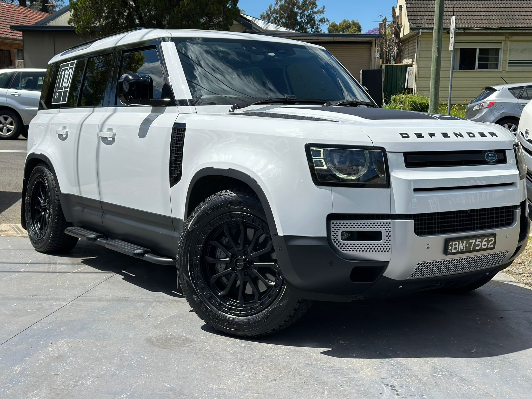 Land_Rover_Defender_Wheels_Blackrock_Viper_Satin_Black_4x4_Rims_2