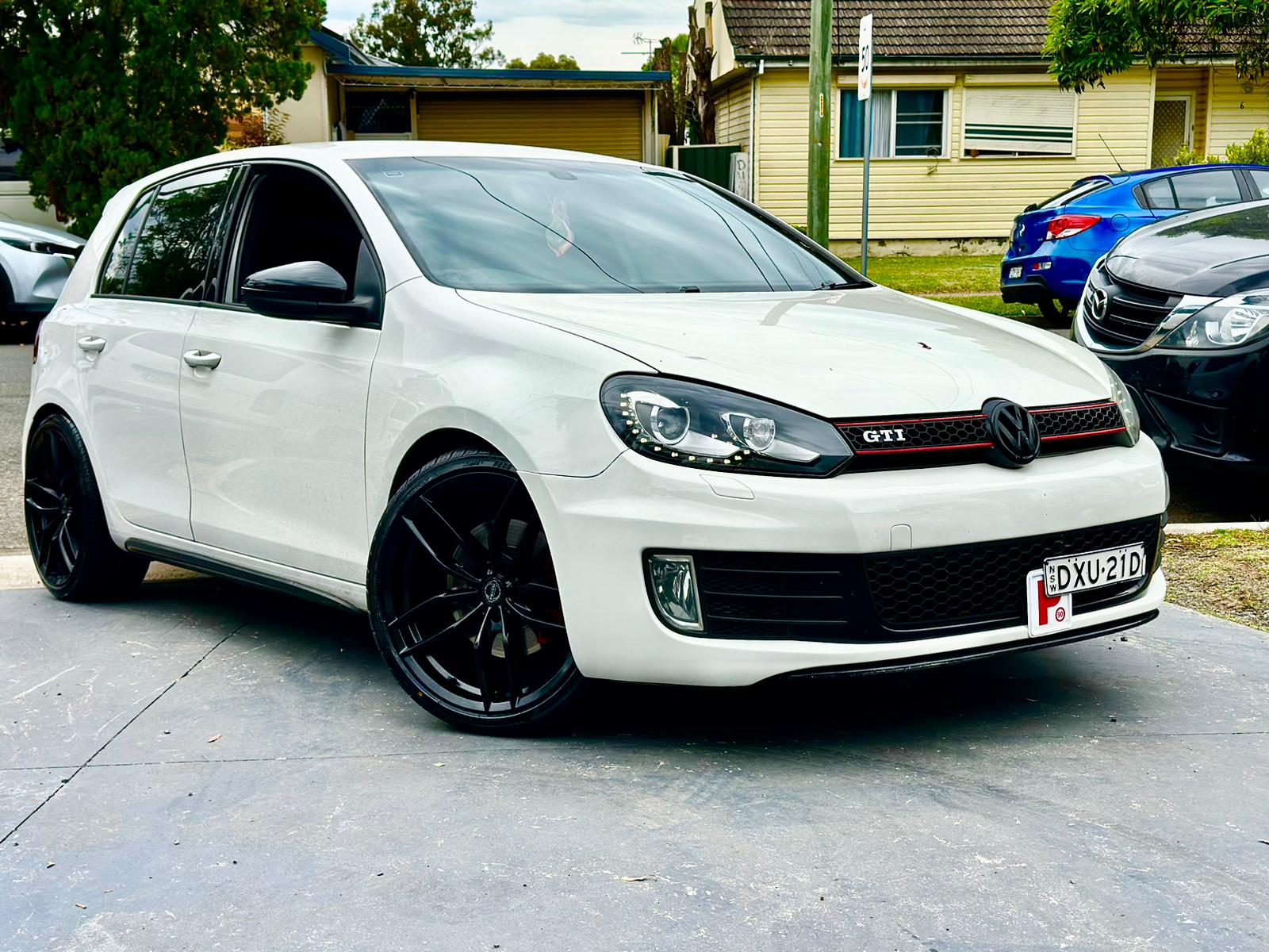 VW_Golf_GTI_Wheels_GT_Form_Shadow_Satin_Black_Rims_1