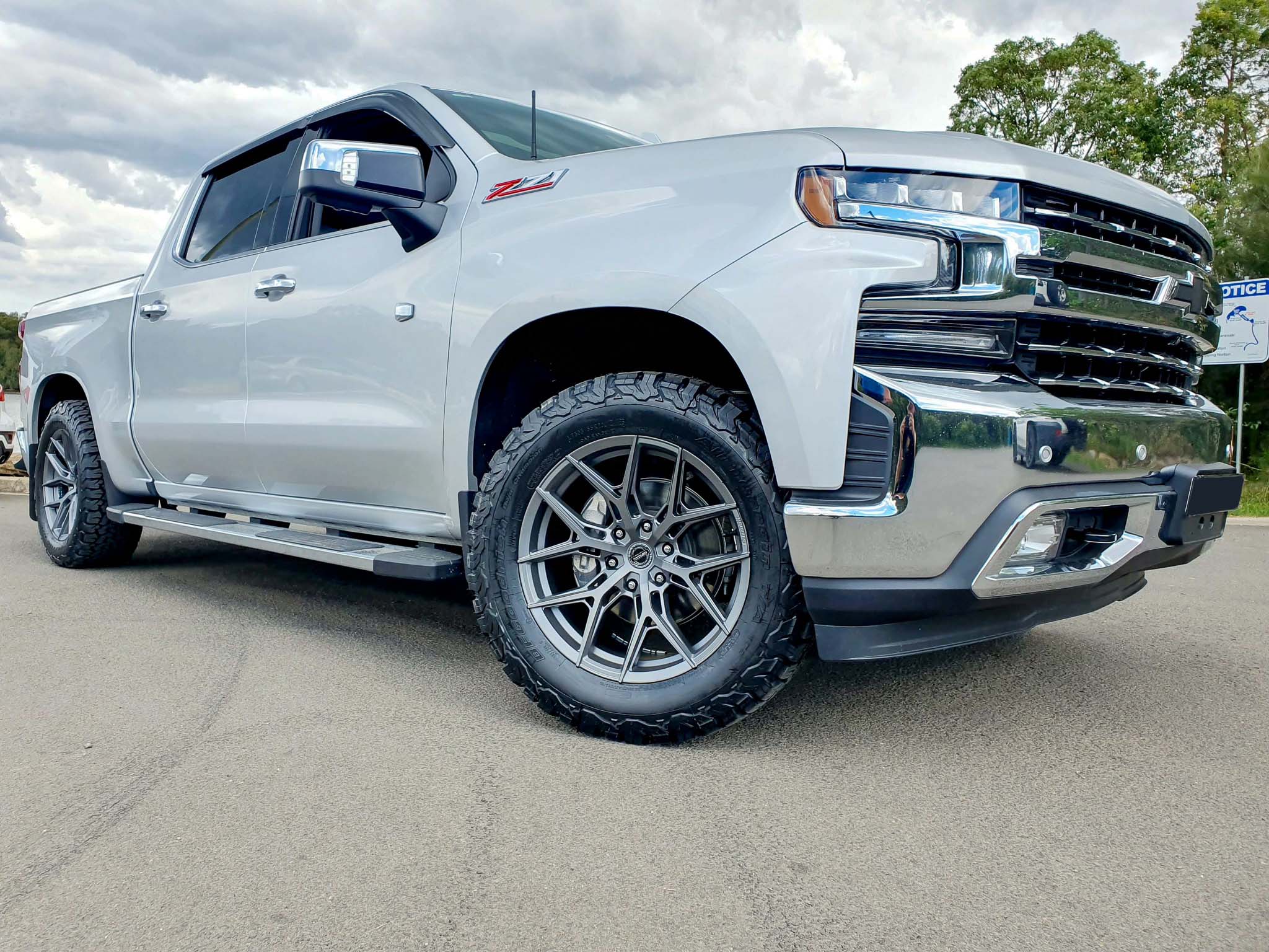 Chevrolet Silverado 1500 | 20" Gt Form Gfs1 Satin Gunmetal Grey Wheels