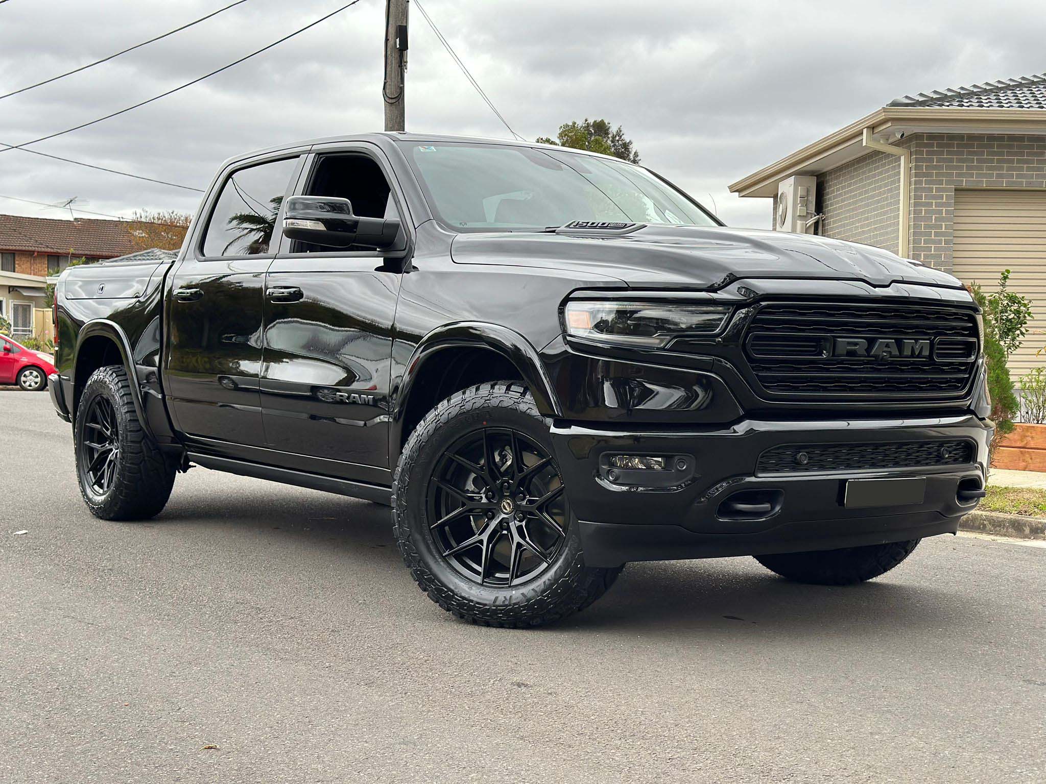 Dodge Ram 1500 | 20" Gt Form Gfs1 Gloss Black Wheels