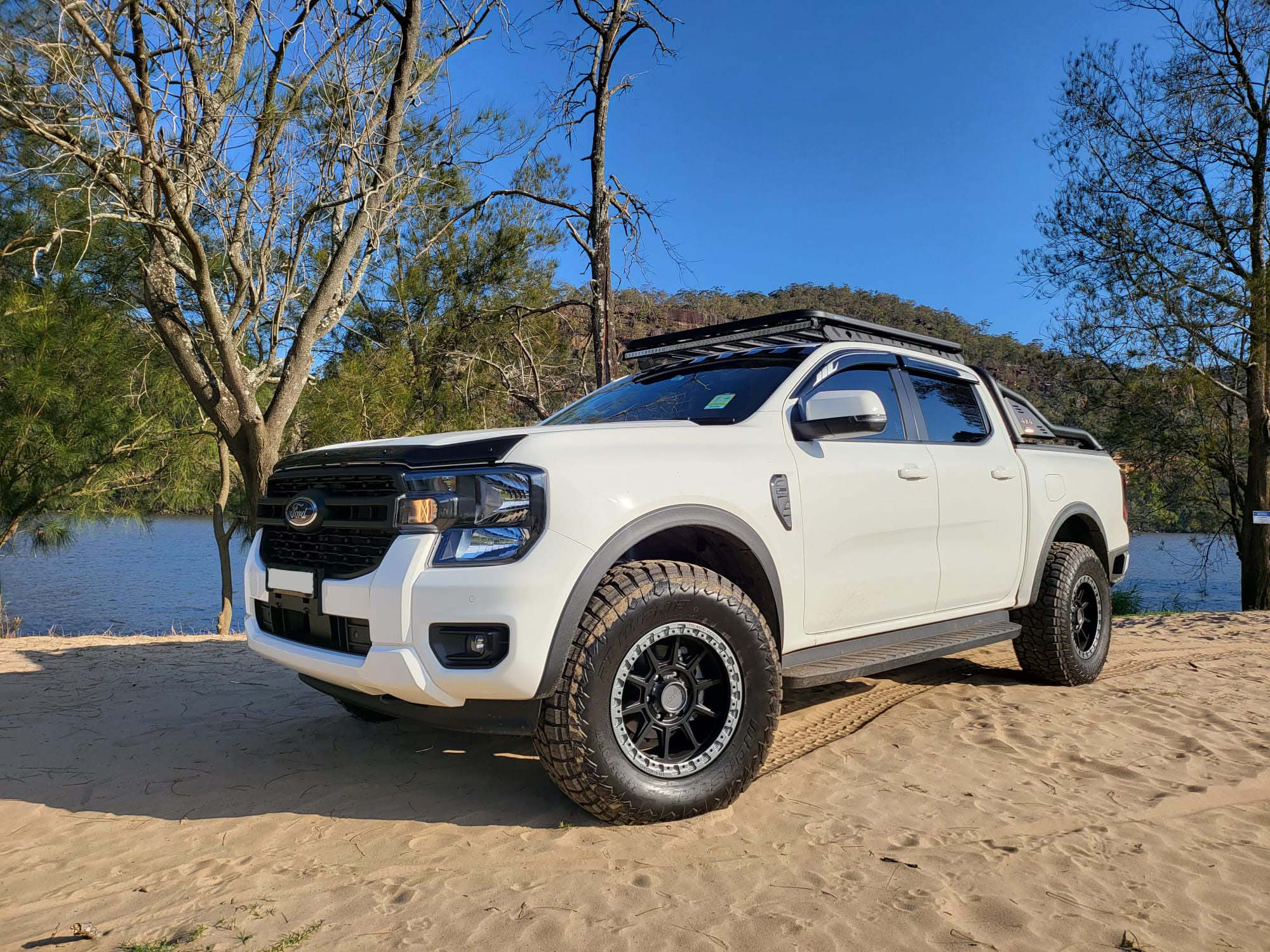 FORD RANGER NEXT GEN | 18" BLACK ROCK GUNNER SATIN BLACK GUNMETAL GREY RING WHEELS